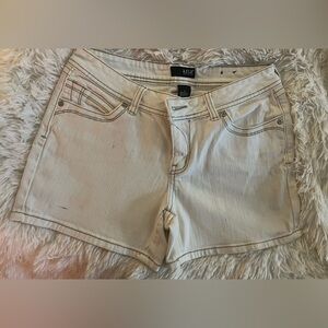 White a.n.a Shorts size 6 2 for $10